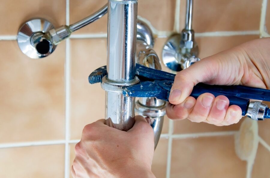 5 Common Plumbing Issues and How to Fix Them Like a Pro